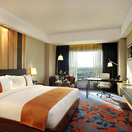 Holiday Inn New Delhi Mayur Vihar Noida By Ihg Cameră foto A room at the hotel