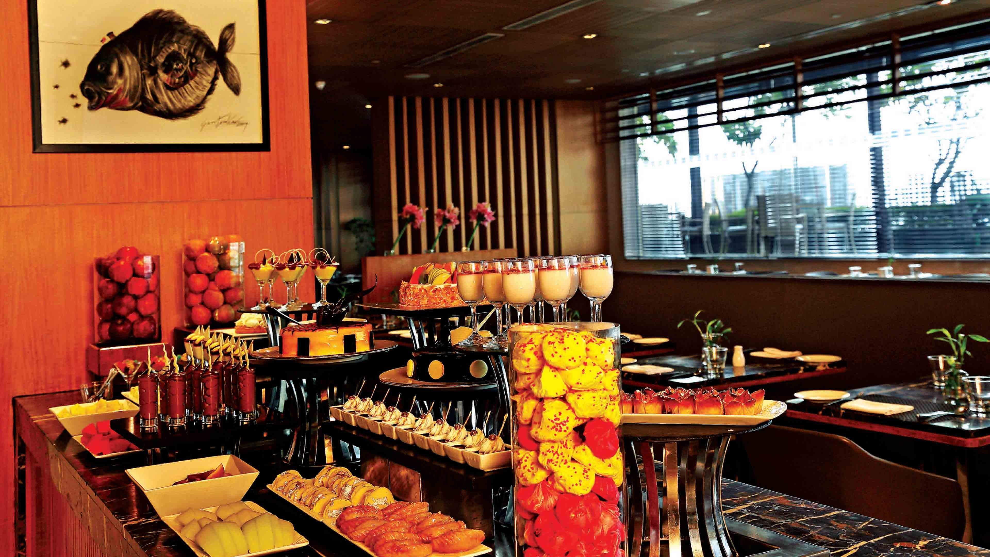 Holiday Inn New Delhi Mayur Vihar Noida By Ihg Exterior foto A buffet at a hotel