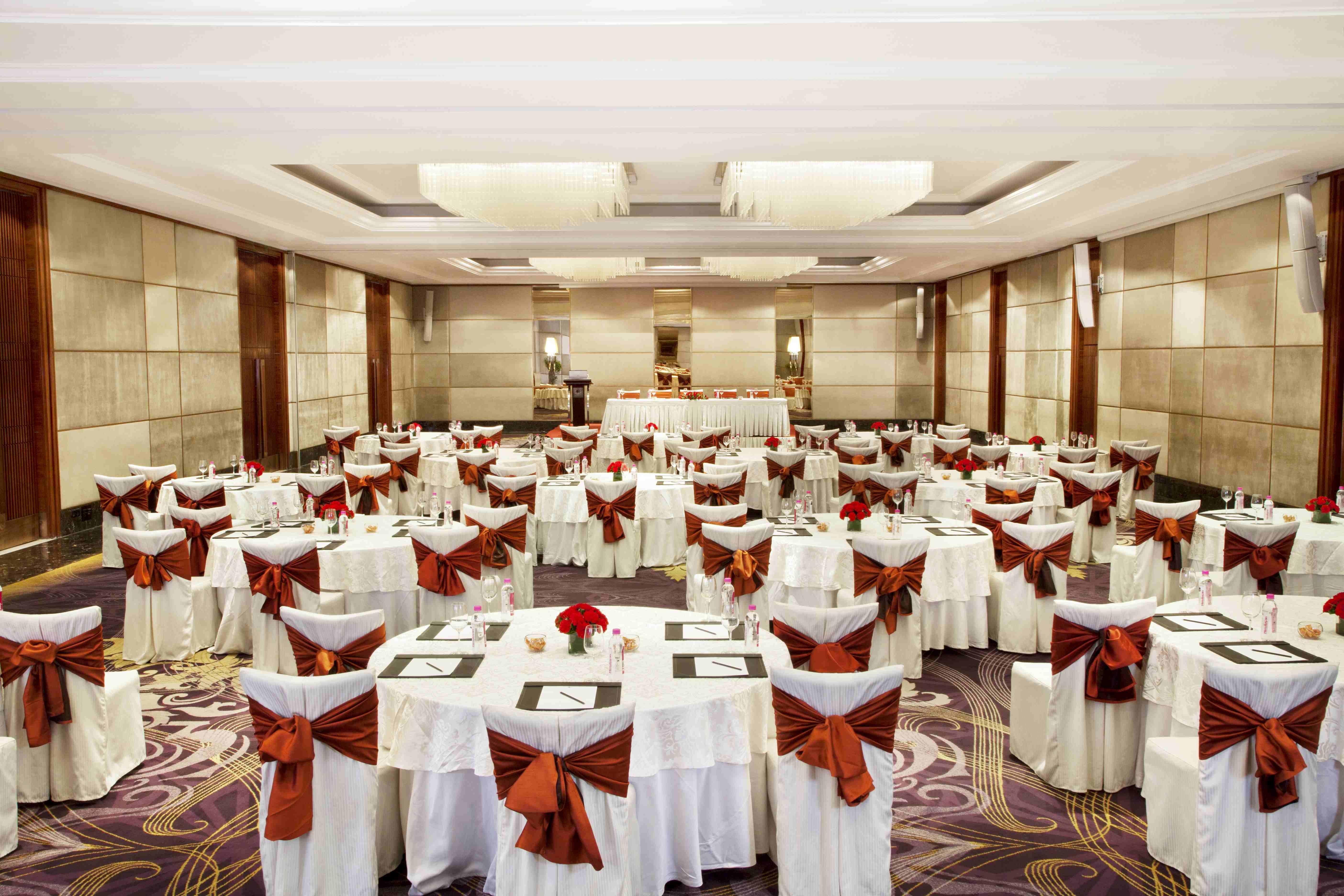 Holiday Inn New Delhi Mayur Vihar Noida By Ihg Exterior foto The ballroom