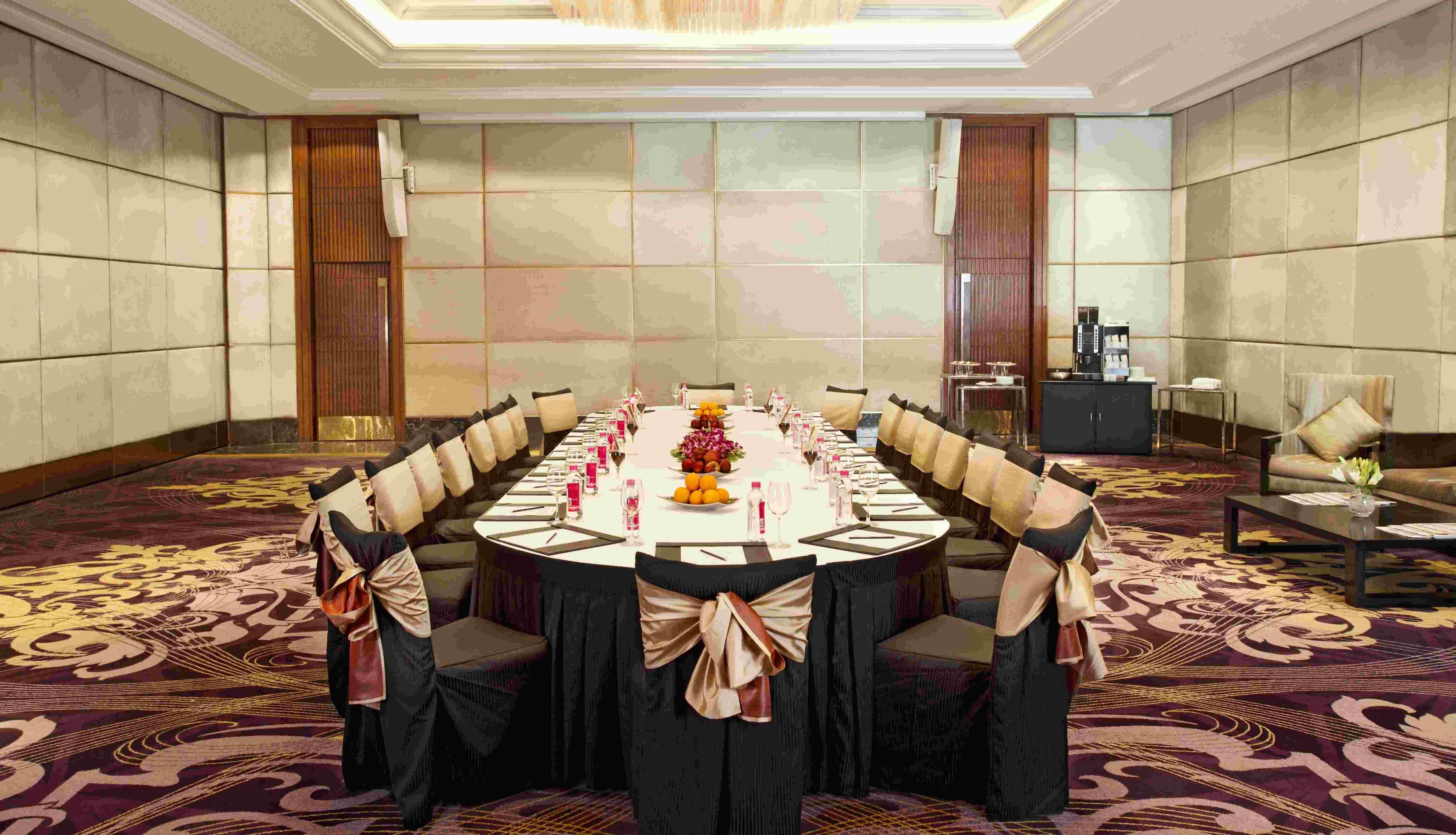 Holiday Inn New Delhi Mayur Vihar Noida By Ihg Exterior foto The Imperial Hall