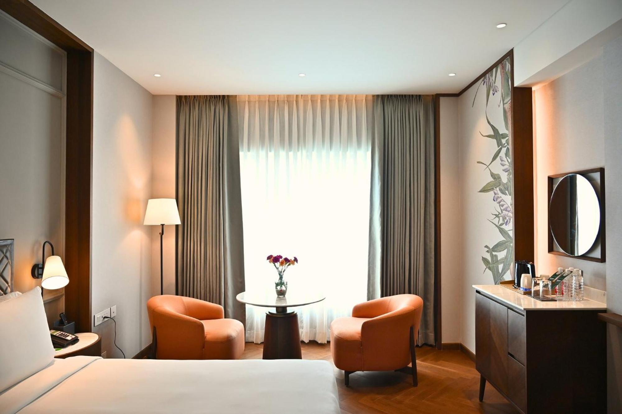 Holiday Inn New Delhi Mayur Vihar Noida By Ihg Exterior foto