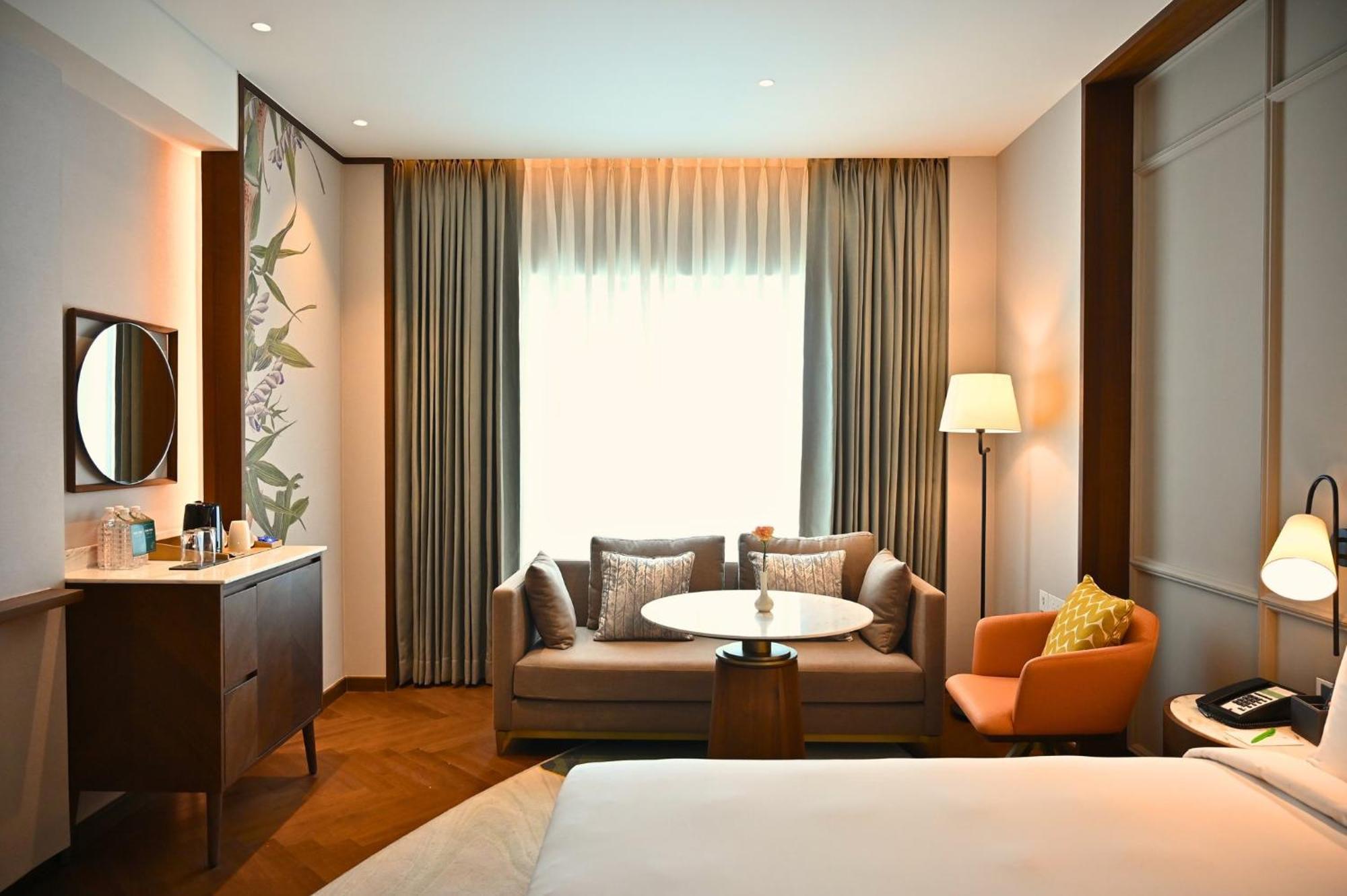 Holiday Inn New Delhi Mayur Vihar Noida By Ihg Exterior foto