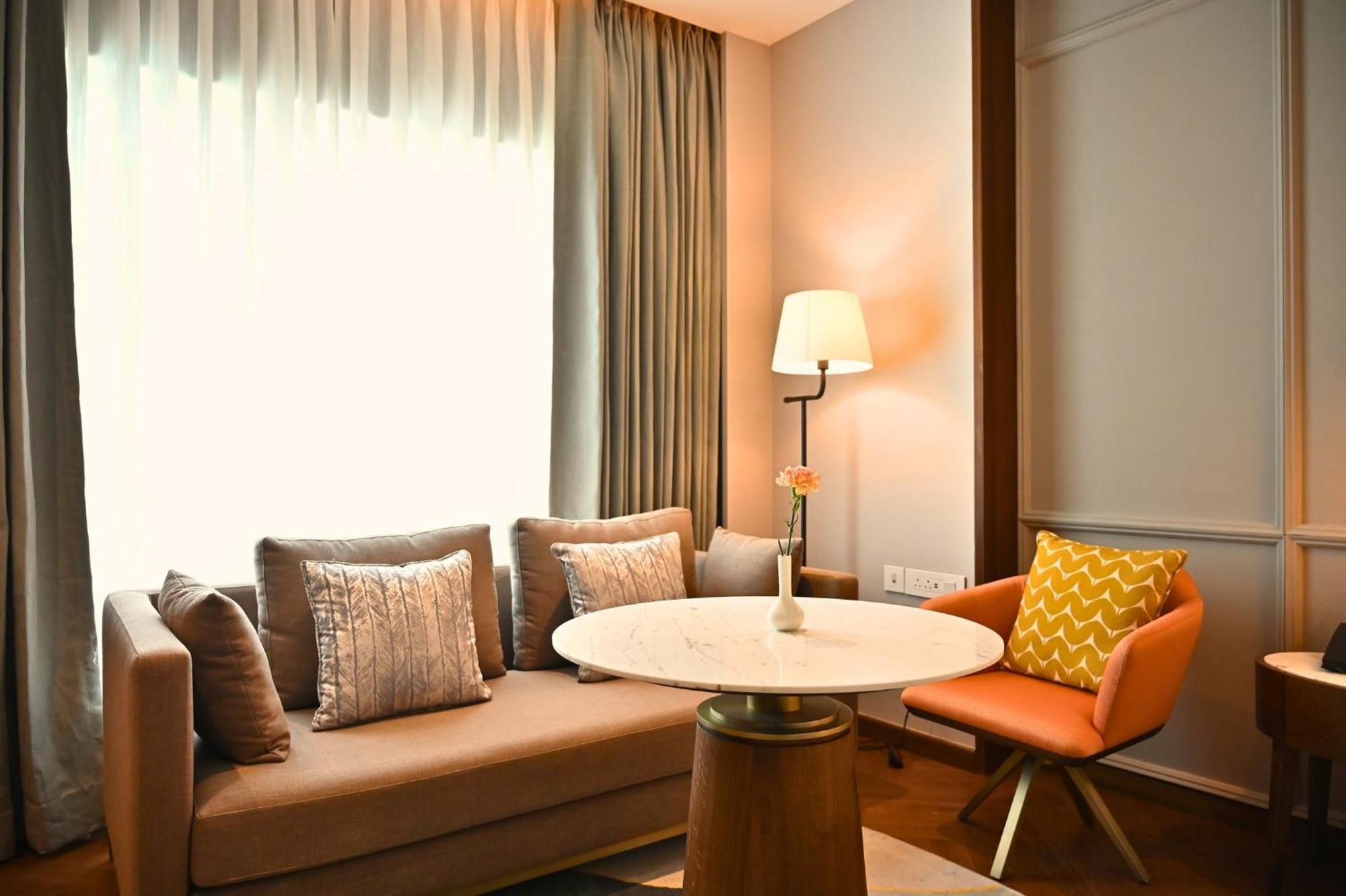 Holiday Inn New Delhi Mayur Vihar Noida By Ihg Exterior foto